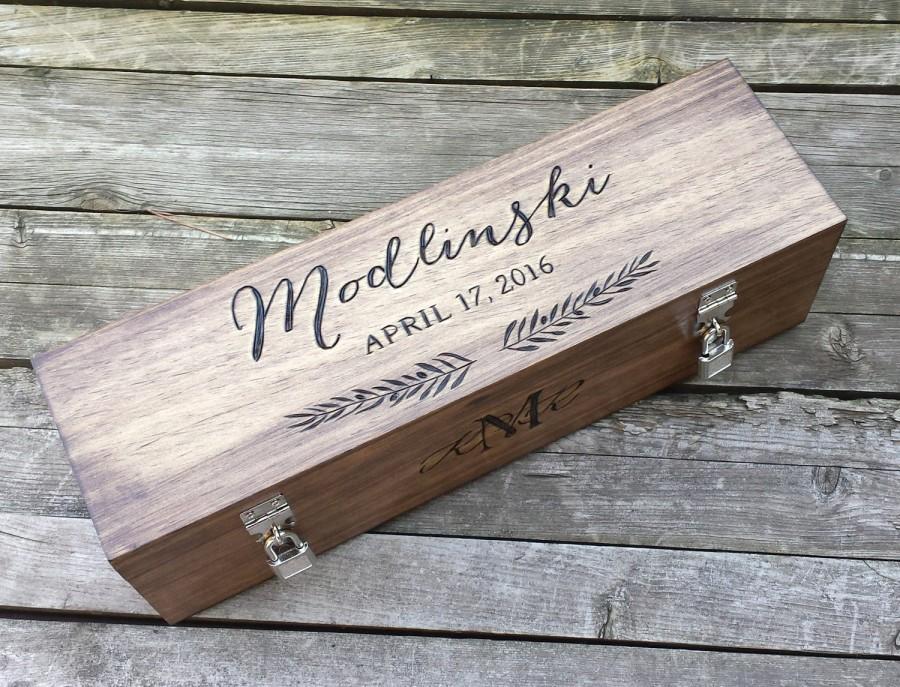 Свадьба - Custom rustic wood wine box, wedding memory or love letter box, wedding wine box ceremony, wooden wine crate, housewarming anniversary gift