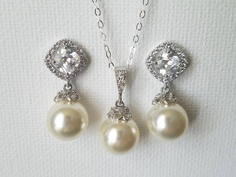 Mariage - Bridal Pearl Jewelry Set, Swarovski Ivory Pearl Earrings&Necklace Set, Pearl Drop Silver Bridal Set, Wedding Earrings Pendant Jewelry Set