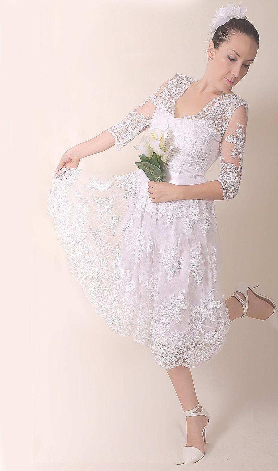 زفاف - Romantic lace short bridal gown , wedding party dress with sleeve, knee length,  beach wedding , custom made dress