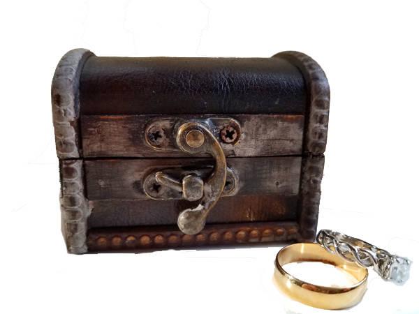 Wedding - Rustic Wood Ring Bearer Box - Brown engagement ring box, wedding ring box, proposal box, rustic wedding, trinket box, pirate treasure chest