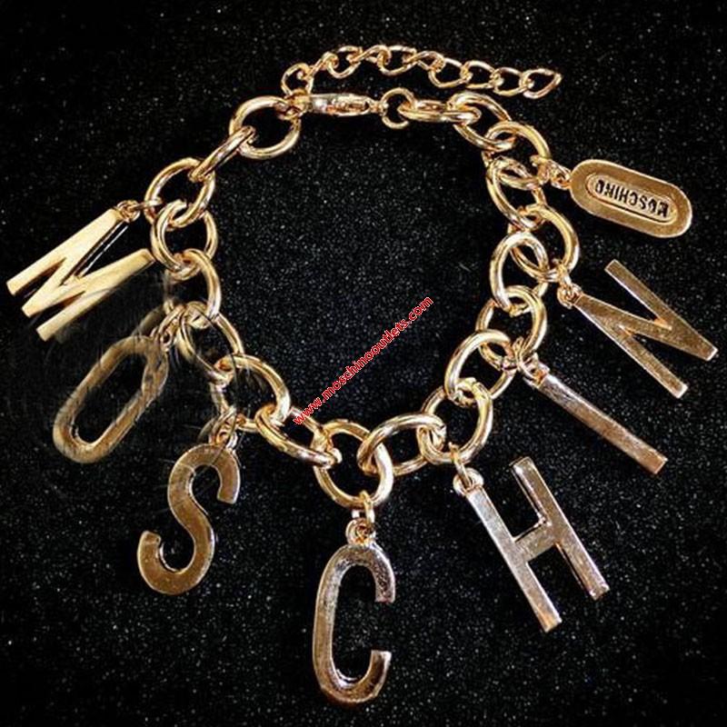 Hochzeit - Moschino Logo Letters Chain Bracelet Gold