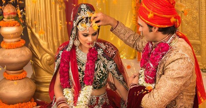 Hochzeit - The Pristine beauty of an Indian Bride