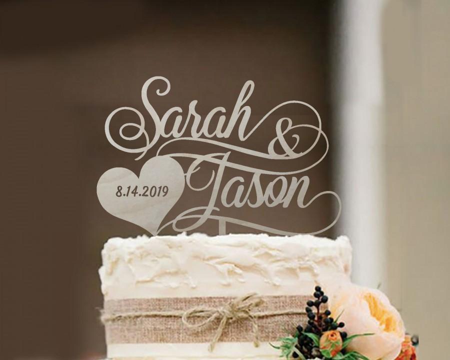 Свадьба - Wooden Rustic Wedding Cake Topper, Bride and Groom Wedding Cake Topper, Personalized Wedding Cake Topper, Custom Cake Topper