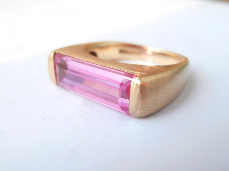 Hochzeit - Mega Baguette Pink Topaz 18K Gold Ring