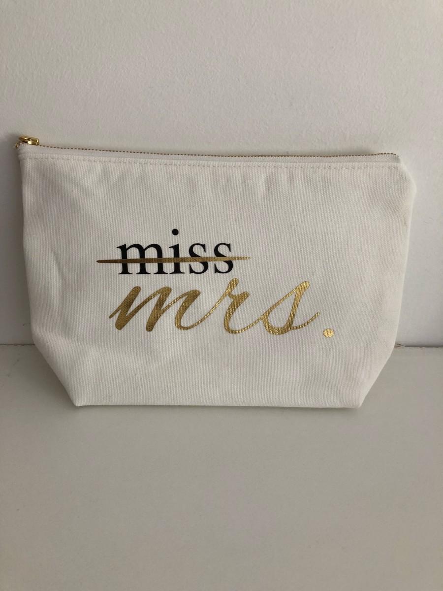 Свадьба - Miss to Mrs Cosmetic Bag Bridesmaid Cosmetic Pouch , Cosmetic Bag , Bridesmaid Gift