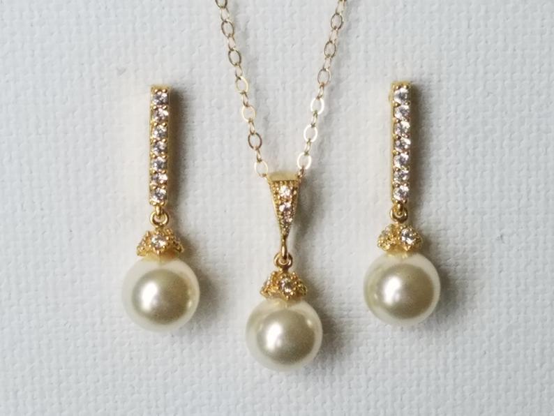 زفاف - Ivory Pearl Gold Jewelry Set, Swarovski 8mm Pearl Drop Gold Set, Bridal Pearl Gold Jewelry, Wedding Dainty Pearl Set, Ivory Pearl Jewelry