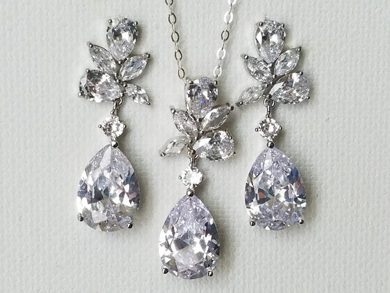 Mariage - Crystal Bridal Jewelry Set, Wedding Teardrop Earrings&Necklace Set, Bridal Cubic Zirconia Jewelry, Chandelier Earrings, Crystal CZ Pendant