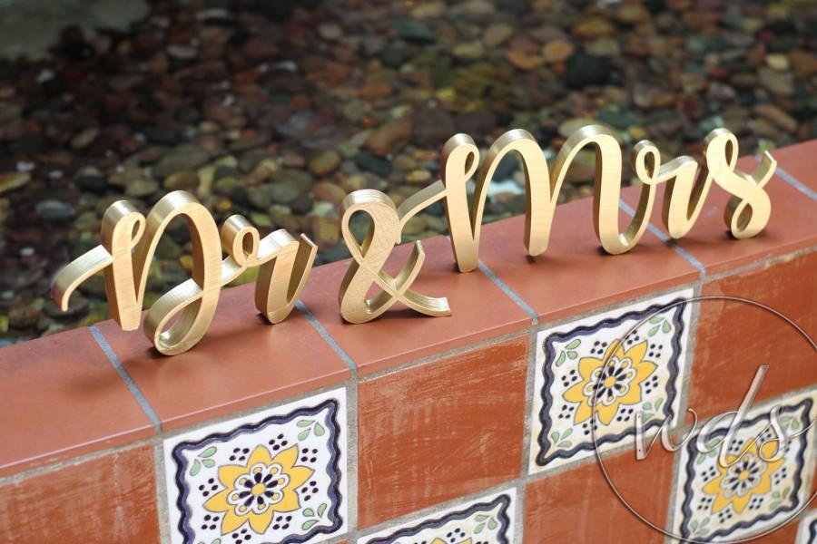 Mariage - Dr and Mrs Sign, 5in. Vintage Script Sweetheart table decor, wedding reception, head table, Dr and Dr ,Dr and Mr, FREE Shipping