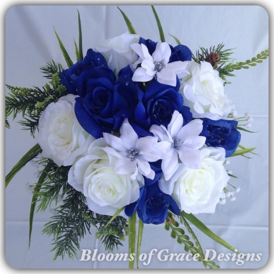 Hochzeit - Royal blue round bouquet roses blue and white. Wedding bouquet.