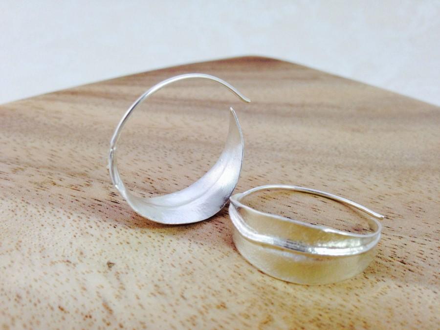 Hochzeit - Silver Hoop Earrings, Modern Hoop Earrings, Olive Leaf in Silver, Leaf Hoop Earring, Silver Basket Hoop, Silver saddle hoop, Botanical Jewel