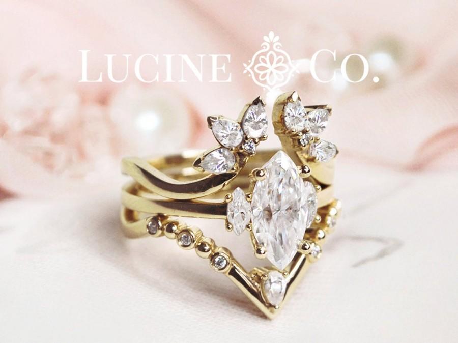 Hochzeit - Marquise Moissanite Diamond Engagement Ring Set 