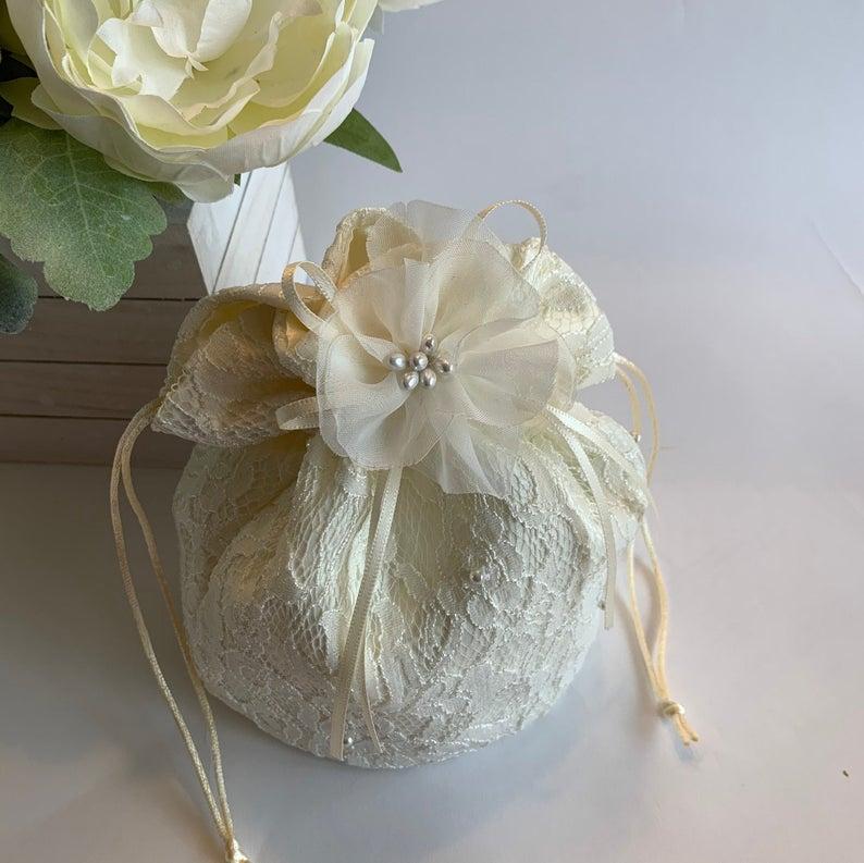 Свадьба - Ivory bridal purse, wedding bridal bag, bride makeup bag, wedding money bag, ivory lace bridal clutch purse