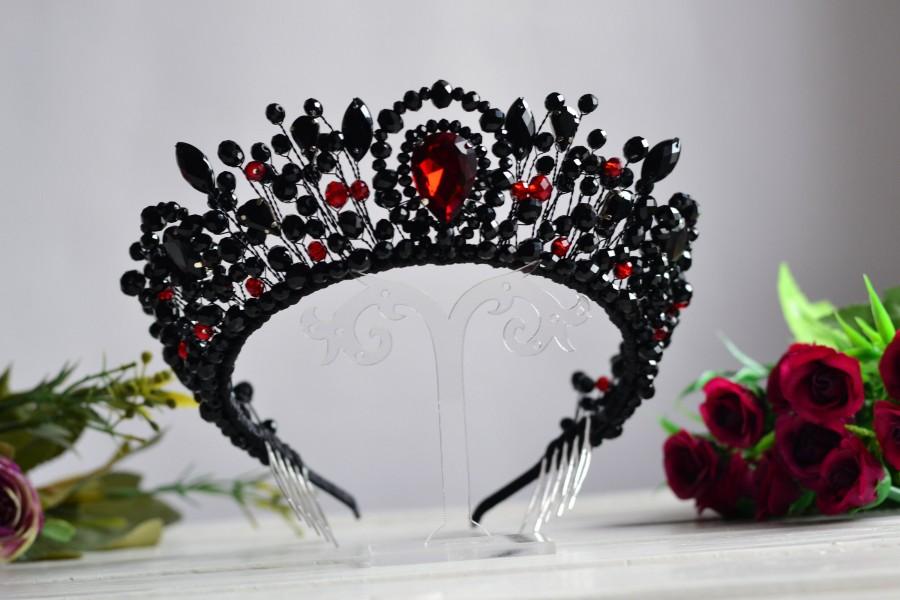 Wedding - Black and red wedding crown,  Gothic wedding crown, Black crystal bridal tiara, Red wedding crown, Wedding crown Gothic earrings Black crown