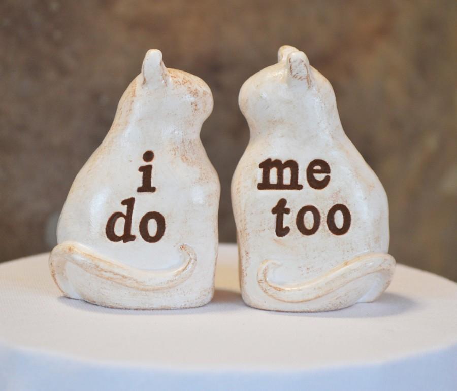 Mariage - Cat wedding cake topper...vintage white i do, me too kitties / cute handmade toppers for spring summer weddings / cake table decor