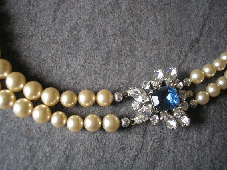 زفاف - Vintage Two Strand Pearl Necklace With side Clasp, Vintage Bridal Pearls, 2 Strand Pearls, Montana Sapphire, Vintage Pearl Choker, Art Deco
