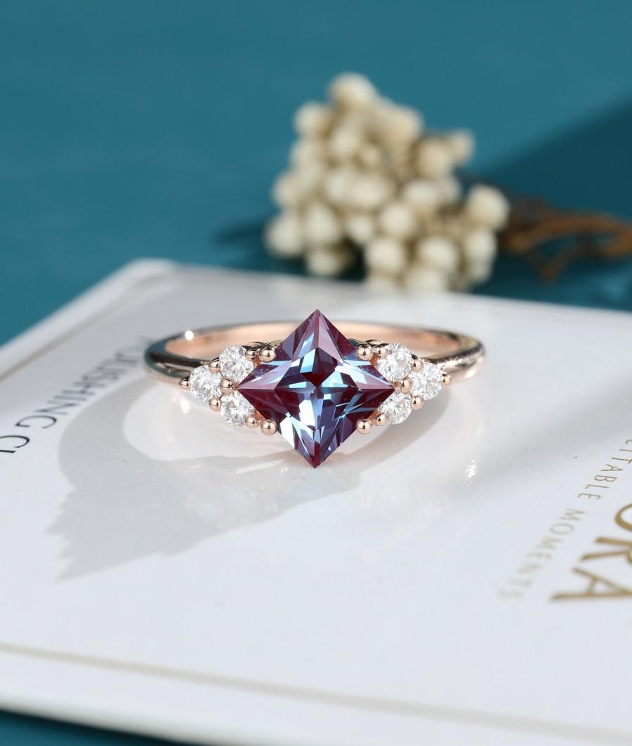 زفاف - Vintage Alexandrite Engagement Ring Rose Gold Princess cut Bridal ring wedding Ring Antique Art deco Halo Ring Milgrain Anniversary ring