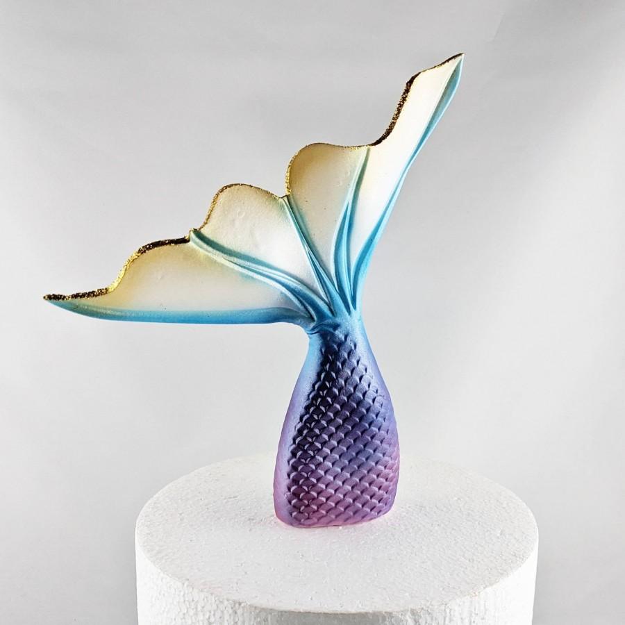 Hochzeit - Mermaid Tail Cake Topper, perfect for a 6" or 8" cake, edible