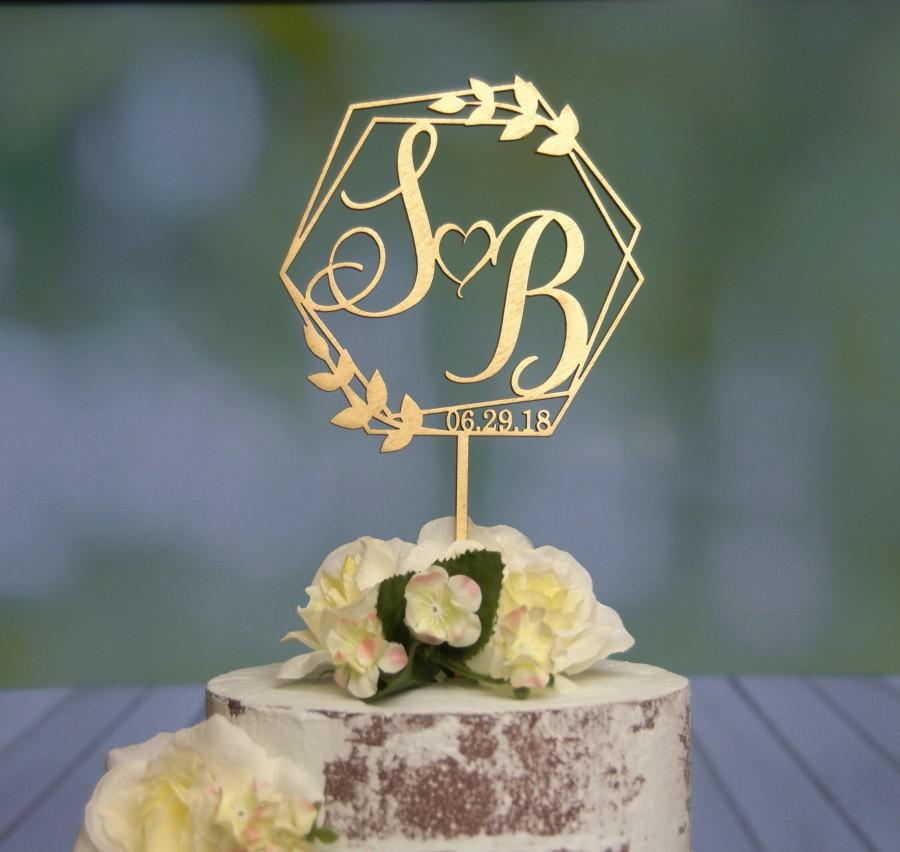 زفاف - Personalized Monogram Cake Topper, Bride & Groom Initials Topper with Date, Hexagon Shape, Wedding-Anniversary-Valentine Day  Cake Topper.