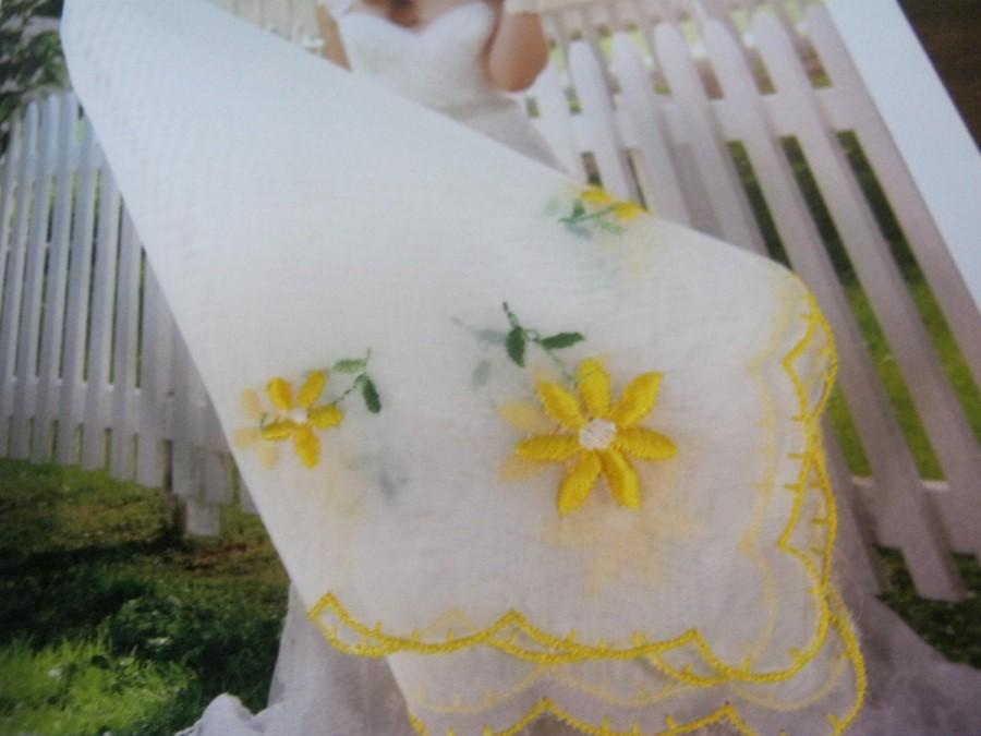Mariage - Gift for Bride - Vintage Ladies Handkerchief