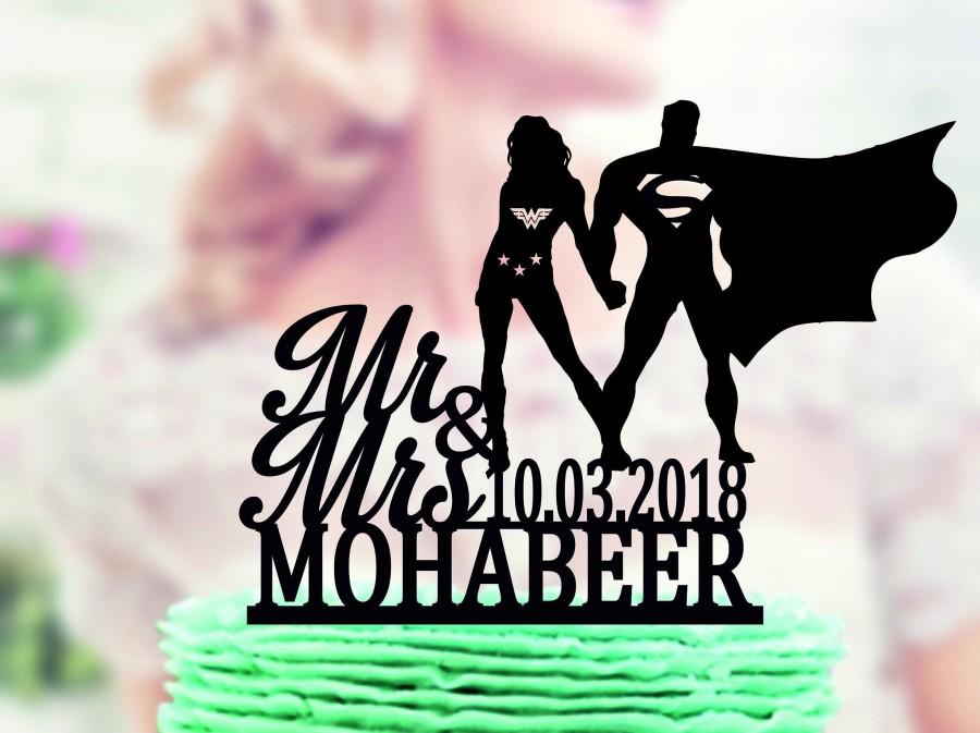 Hochzeit - Superman and Wonder Woman Cake Topper, Wedding topper with date, Superhero Cake topper, Last Name topper, Mr&Mrs Cake Topper, Super hero