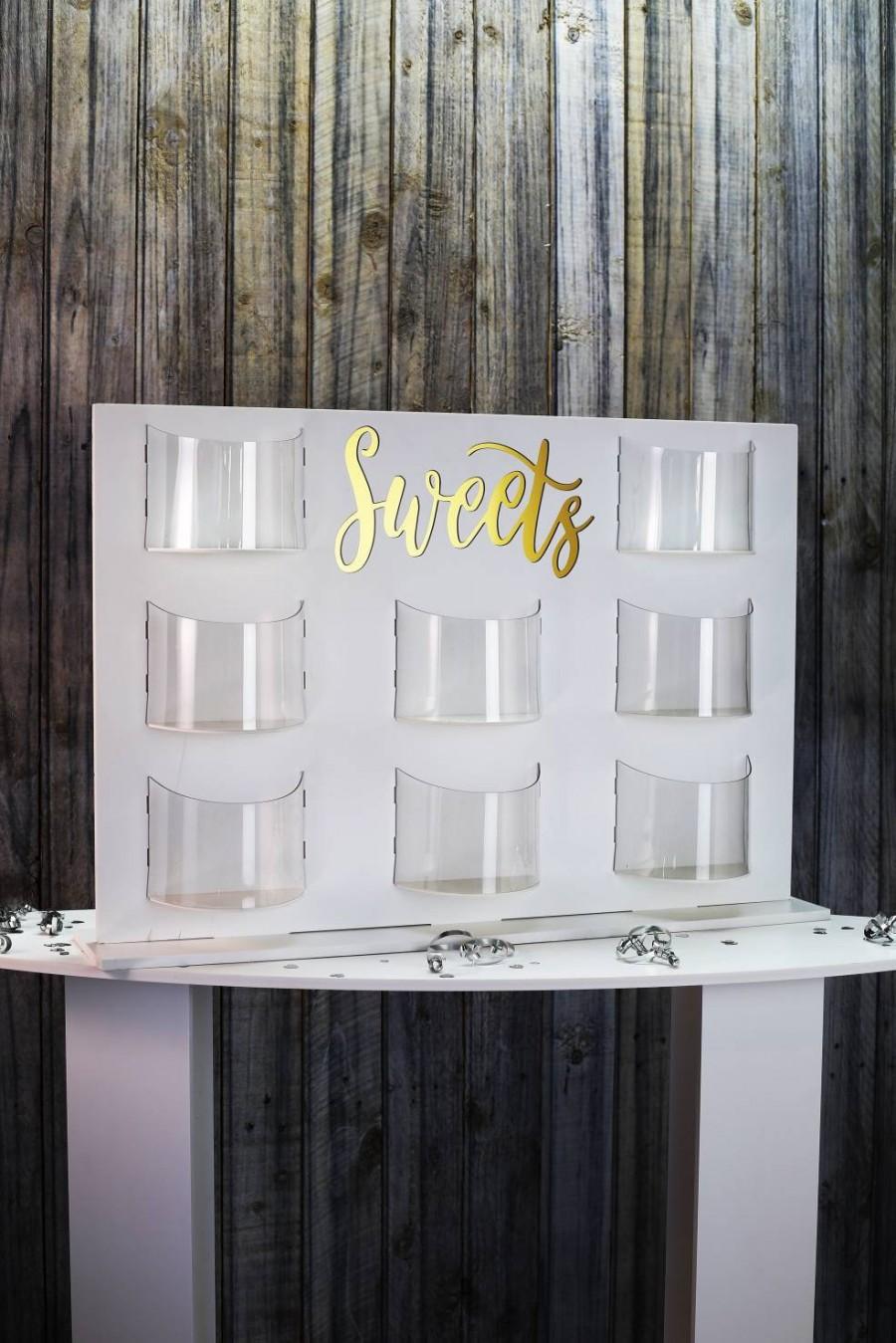 زفاف - Sweet Wall Candy Wall White Plastic with Gold acrylic Text Engraved Candy Cart with Clear Pockets Various Size Options . pic.SW8Freestanding