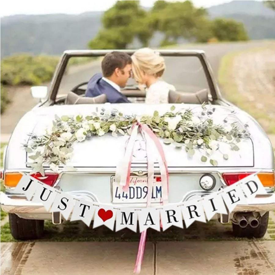 Mariage - JUST MARRIED Banner, Wedding Backdrop, Just Married Sign, Rustic Wedding Decor, Getaway Car Decor, Wedding Sign for a Wedding Arch