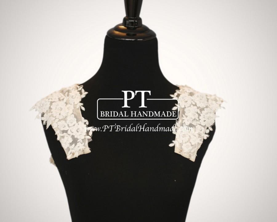 Hochzeit - Detachable Cap Sleeves, Removable Wedding Dress Straps , Bridal Straps, Bridal Lace Sleeve, Custom Lace Wedding Dress Sleeves
