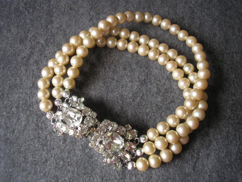 زفاف - Art Deco Style Pearl Bracelet, Vintage Pearl Bracelet, Pearl Cuff, Gatsby Cuff, Pearl Wedding Bracelet, 3 Strand Pearl Bracelet, Downton