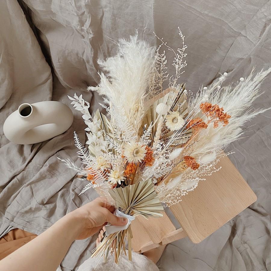 Hochzeit - Pampas and Prairie Orange Touch Bouquet / Pampas Grass Dried Grasses Bouquet / Dried Flower Bouquet / Boho Bridal Bouquet