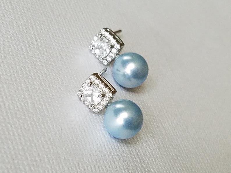 زفاف - Blue Pearl Earrings, Swarovski 8mm Light Blue Earring Studs, Dusty Blue Pearl Bridal Earrings, Dainty Blue Pearl Earrings, Blue Halo Studs