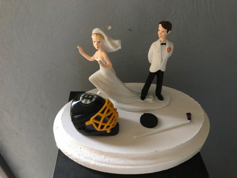Hochzeit - Boston Bruins Wedding Cake Topper Bridal Funny Hockey team Themed with matching garter Hair color changed for free