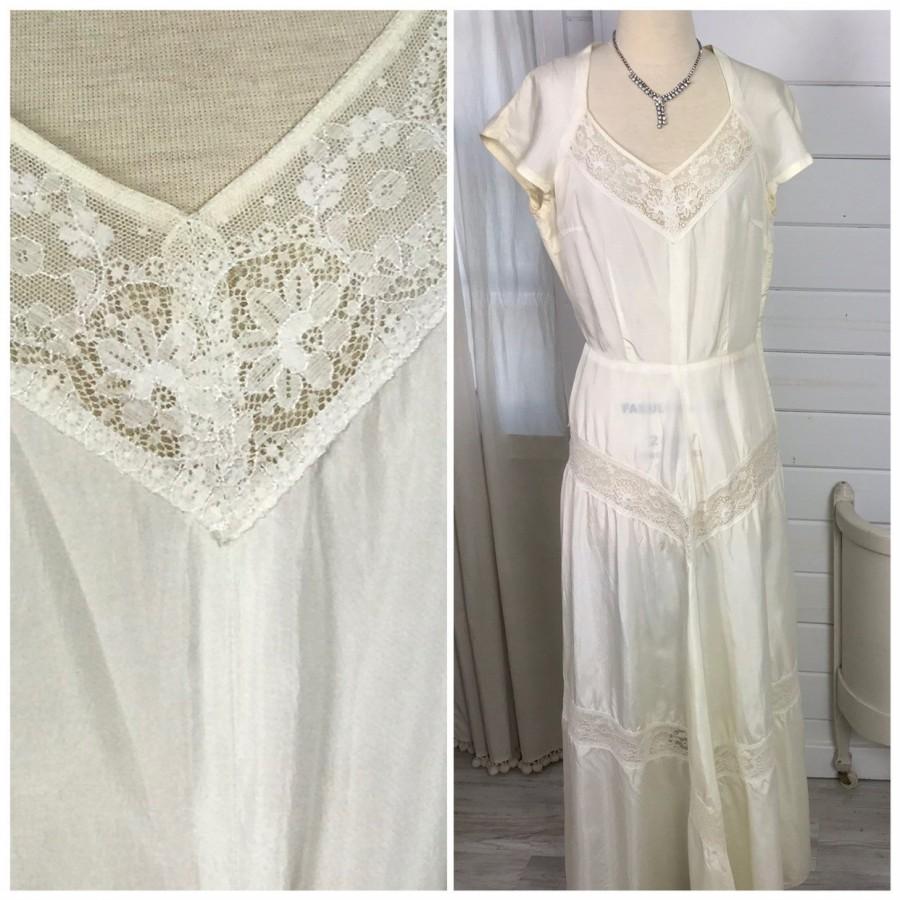 Hochzeit - 1930s Vintage Ivory Casual Wedding Dress with Peek-A-Boo Lace / Casual Art Deco Wedding Dress / Simple Vintage Wedding Dress / 1930s Dress