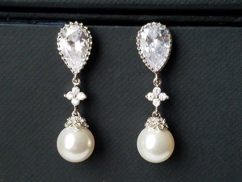 Mariage - Bridal Pearl Earrings, Wedding Pearl Chandelier Earrings, Swarovski White Pearl Silver Earrings, Pearl Drop Earrings, Bridesmaids Jewelry