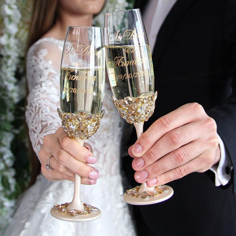 Mariage - wedding glasses for bride and groom gold wedding flutes engraved,wedding toast champagne flutes,wedding toast set,wedding toast glasses