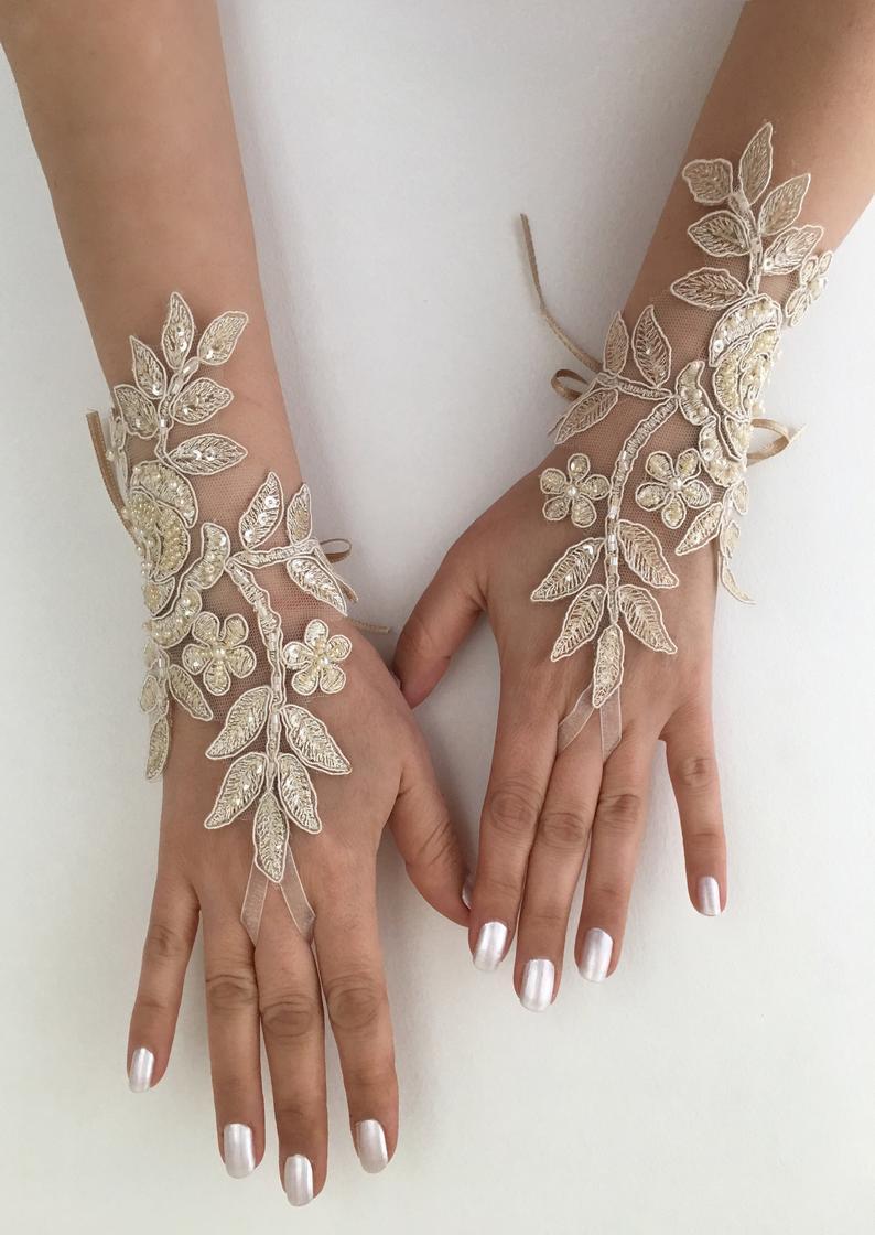 Mariage - Wedding Gloves, Bridal Gloves, Champagne lace gloves, Handmade gloves, Ivory bride glove bridal gloves lace gloves fingerless gloves