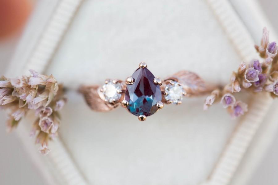 زفاف - Pear alexandrite leaf engagement ring, twig engagement ring, nature twig ring, alternative engagement ring, pear ring, nature engagement
