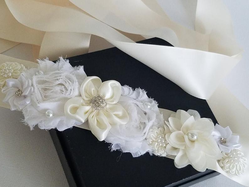 Hochzeit - Ivory White Bridal Sash, Floral Girl Dress Belt, Wedding White Ivory Sash, Bridal Floral Belt, Bridal Flower Ribbon Sash, Bridal Dress Belt