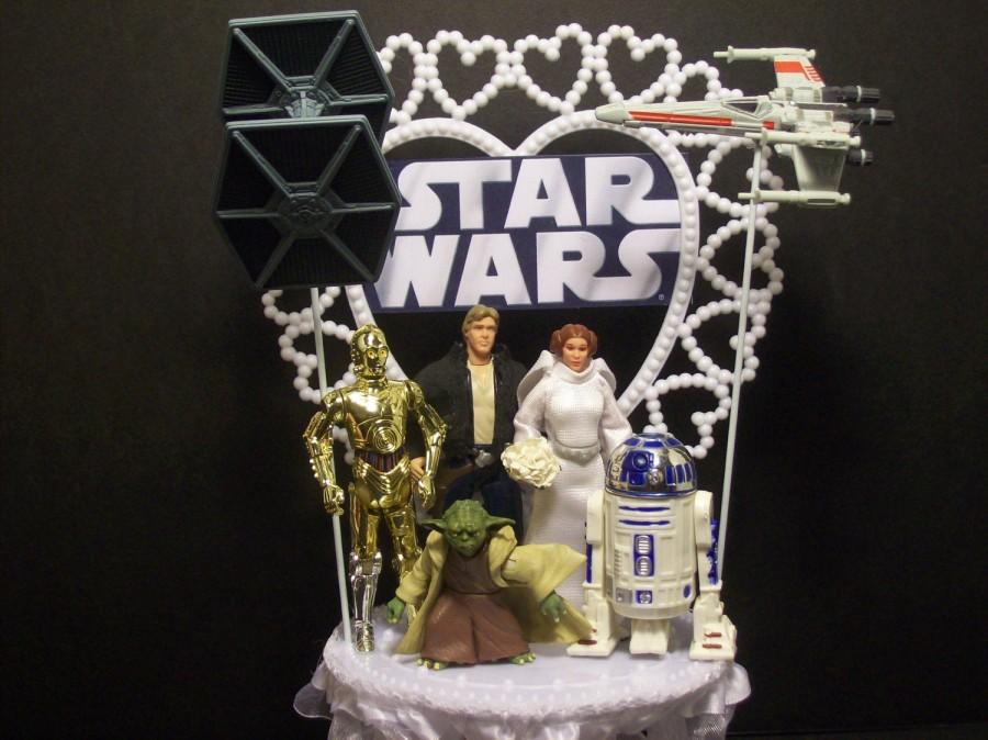 Свадьба - Star Wars Princess Leia Han Solo R2D2 C-3PO Yoda Flying X-wing chase Tie Fighter Wedding Cake Topper