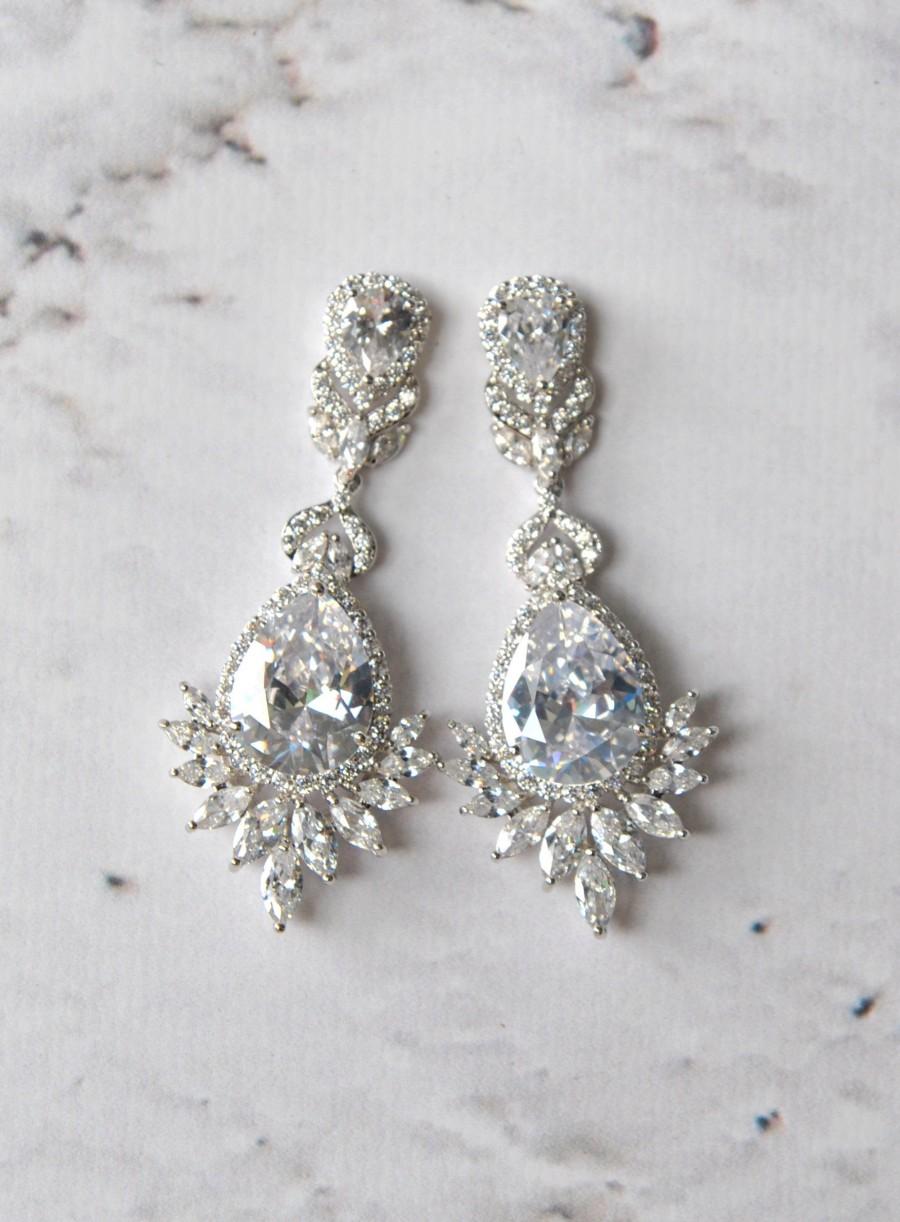 زفاف - LAUREN Bridal Earrings, crystal Wedding earrings, Swarovski earrings, Bridesmaids gift, Long Bridal Crystal Stud Earrings, Wedding Jewelry