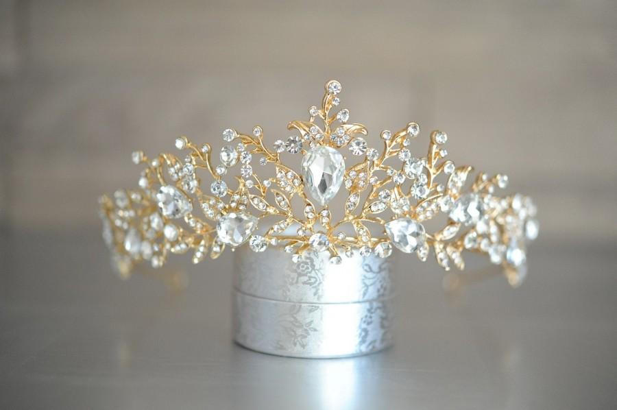 Hochzeit - Vintage Tiara • Bridal Tiara • Wedding Crown • Gold Crystal Tiara • Bridal Rhinestone Crown • Hair Jewelry • Royal Tiara • Diadem for Brides