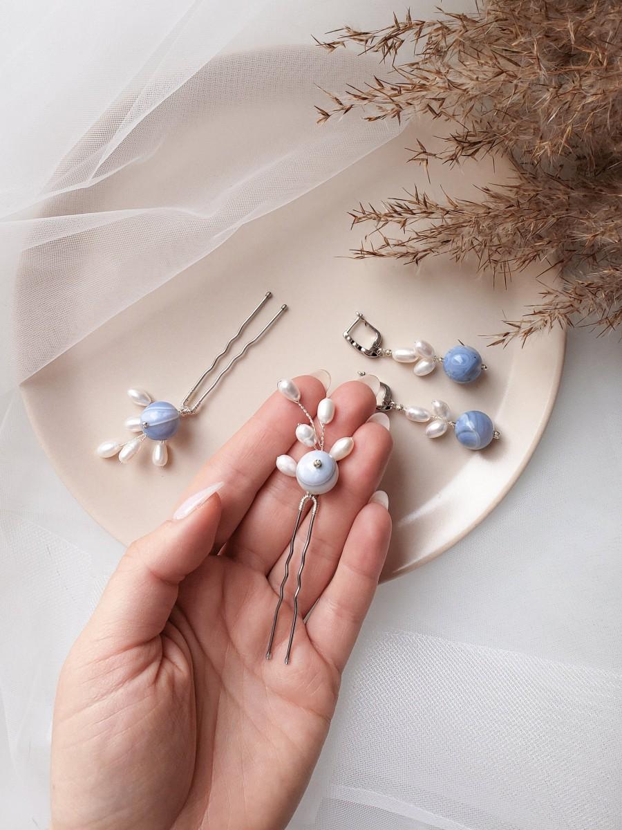 Mariage - Set of 2 Blue lace agate and freshwater pearl bridal hair pins Something blue beach wedding pins Tropical modern bridesmaid accessory gift