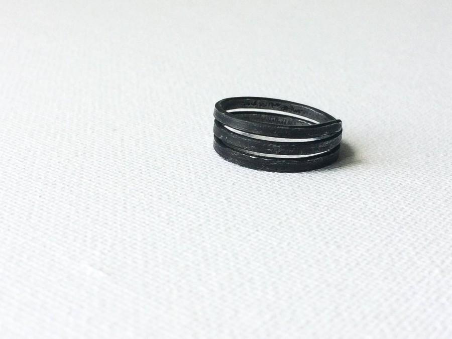 Hochzeit - Minimal Iron Ring, Simple Black Ring, Plain Handmade Ring, Dark Grey Ring, Metal Rustic Ring, Raw Wire Ring, Unisex Steel Band, Women Band