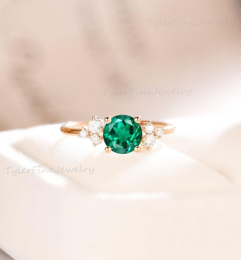 زفاف - Emerald engagement ring vintage Rose gold Unique engagement ring women Cluster diamond/Moissanite Anniversary delicate Promise Ring