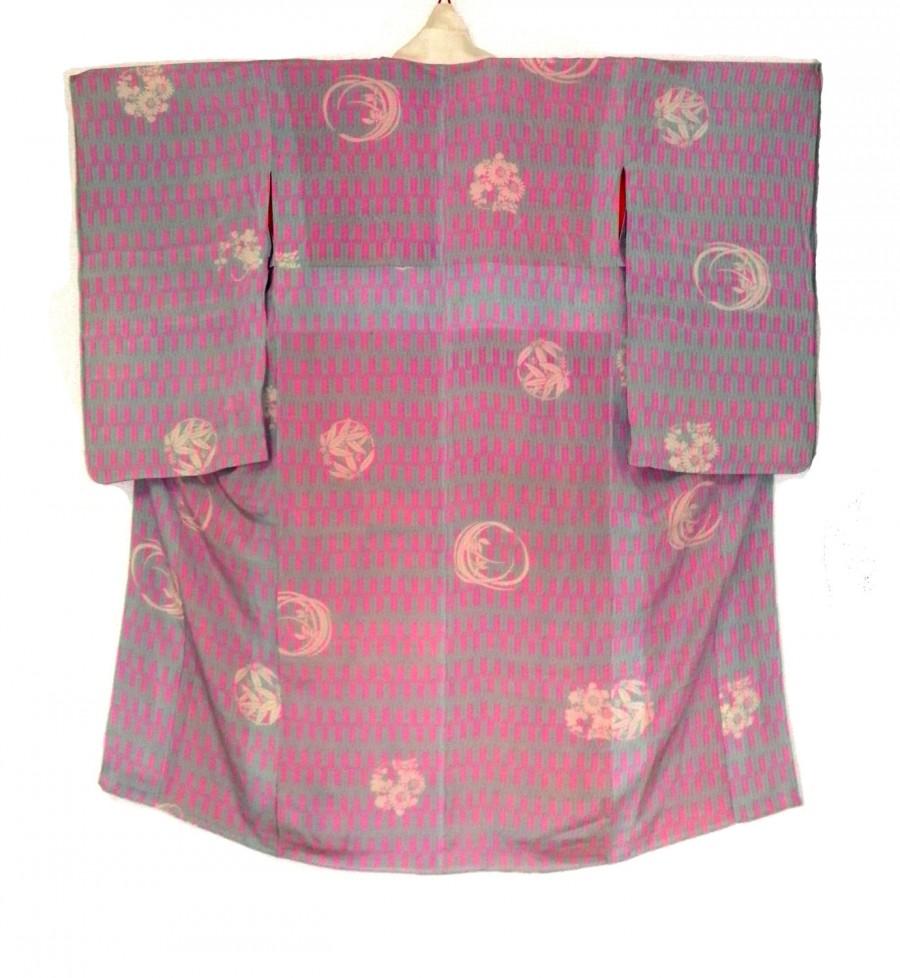 زفاف - Vintage Japanese Kimono -  1960's Pink Arrowhead Crested Red Silk Lined Kimono