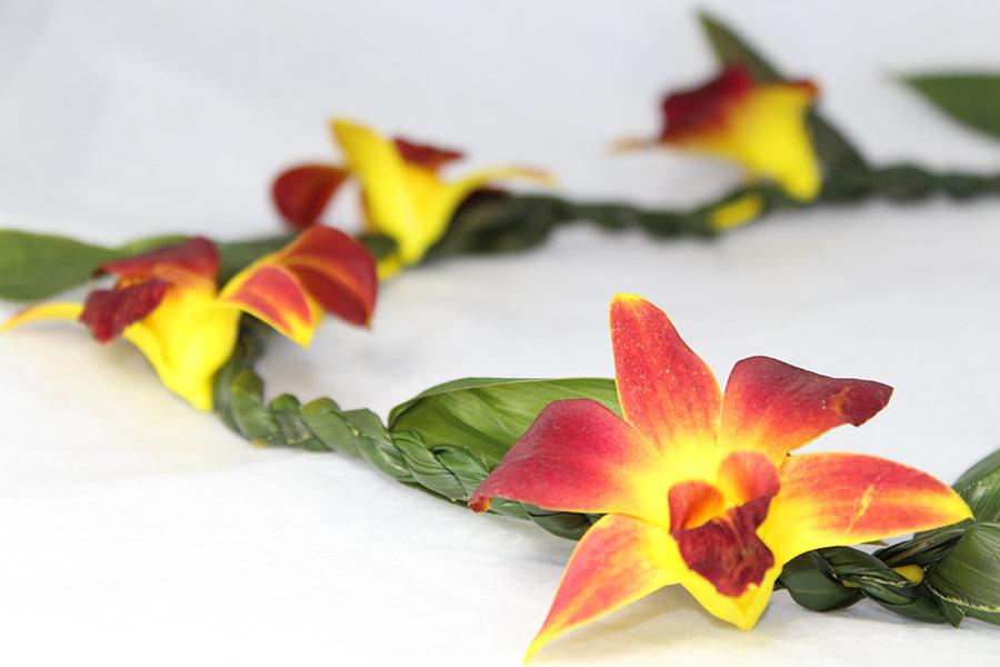 Mariage - Hawaiian Lei "Ti Leaf with Orchid Yellow" - Choose Your Delivery Date! - Hawaiian Lei Graduation Lei Ti Leaf Yellow Orchid Wedding Luau