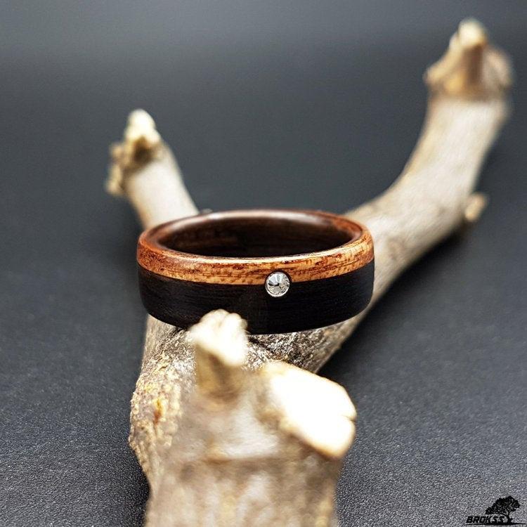 Hochzeit - Wooden ring, black poplar and mahogany wood with a Swarovski crystal, black and brown ring, engagement ring, wedding ring, womens ring