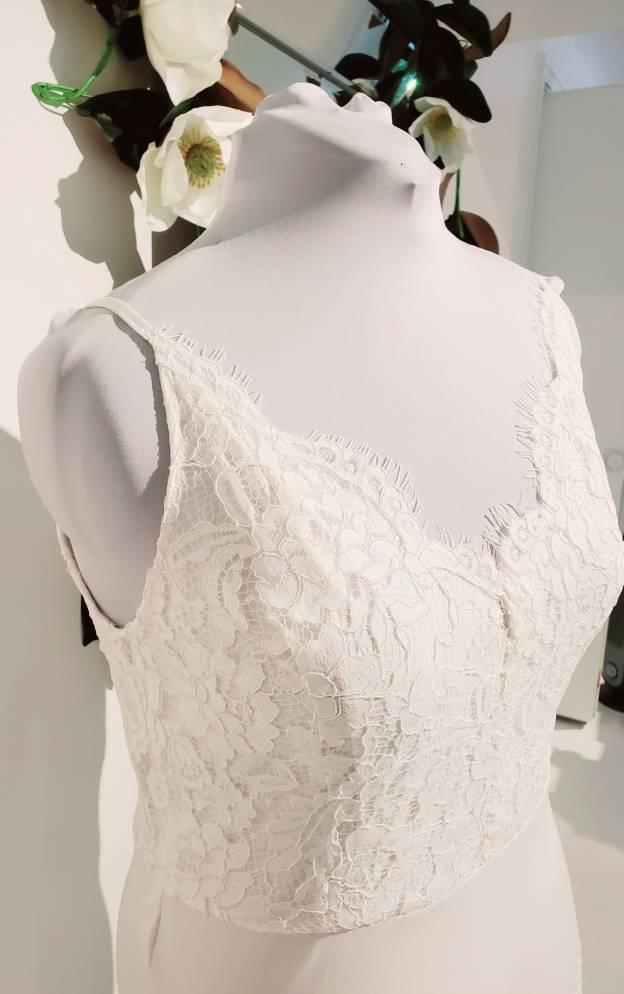 زفاف - Yours & Mine Bridal: Bridal Separates, Bridal Bodysuit,  Bridal Top, White Lace Bodysuit, Wedding Top, V-Neck Bodysuit