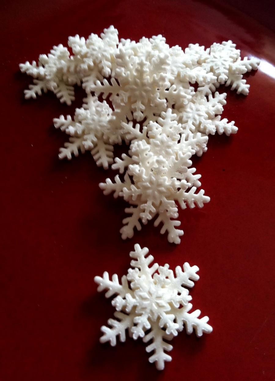 Hochzeit - Gumpaste Edible Snowflakes Medium Size Gum Paste