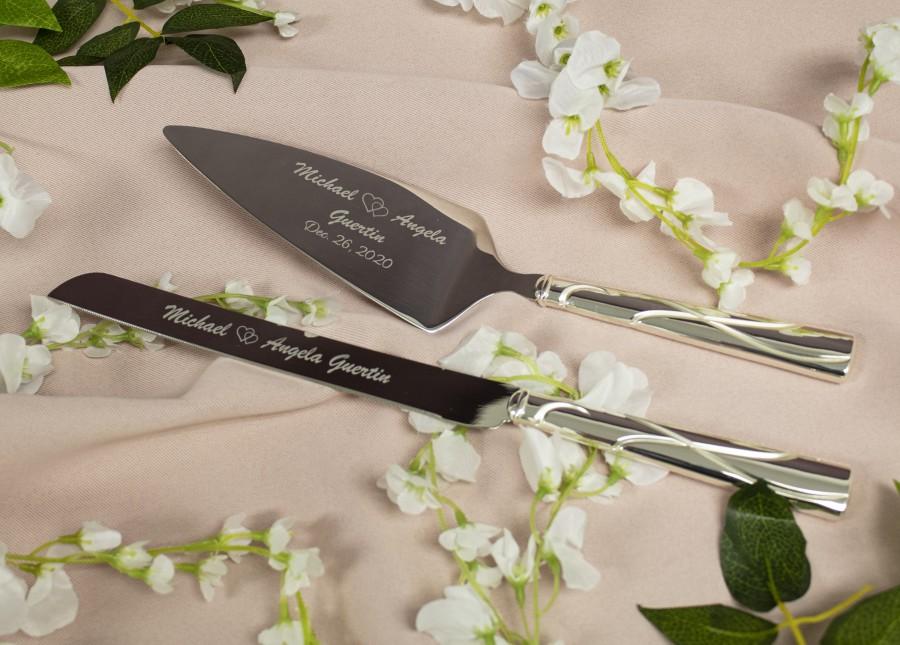 Mariage - Lenox Bridal Adorn Silver Personalized Wedding Cake Knife and Server Set / Custom Engraved Wedding Cake Cutting Set for Bride and Groom