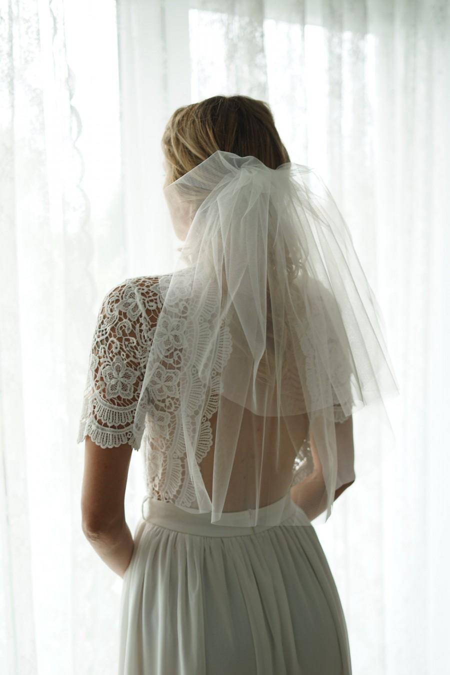 Wedding - Double Short bridal Veil, Shoulder Wedding Veil,white  ivory Wedding veil, Shoulder length double Blusher Veil, Flyaway veil , Retro Bride